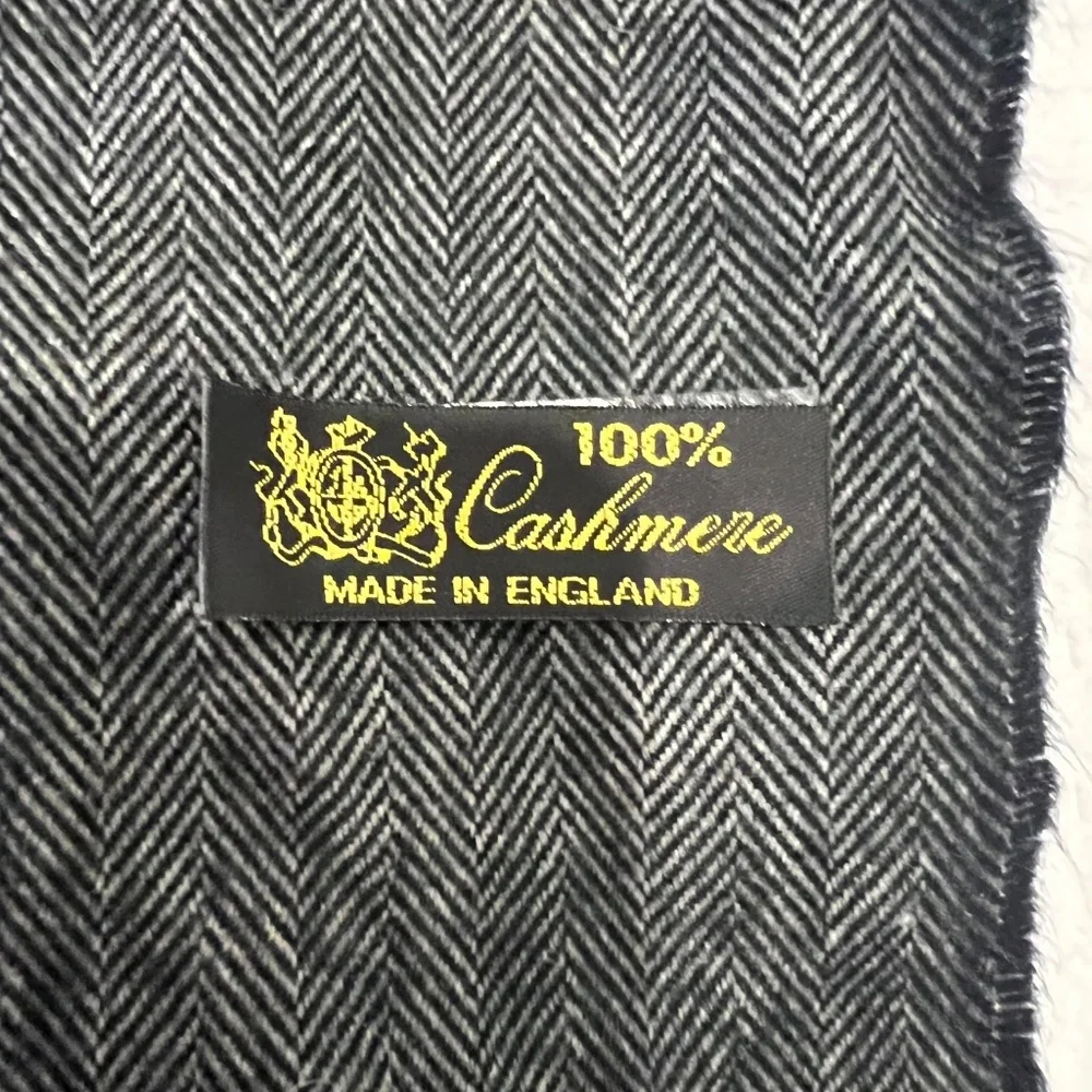 Cashmere Scarf Rectangular Gray Herringbone Fringe Neutral Made in England Prep